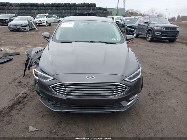 Ford Fusion Energi Titanium 2018 3FA6P0SU1JR123349 Image 12