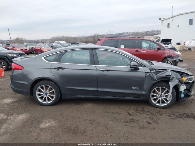 Ford Fusion Energi Titanium 2018 3FA6P0SU1JR123349 Image 13