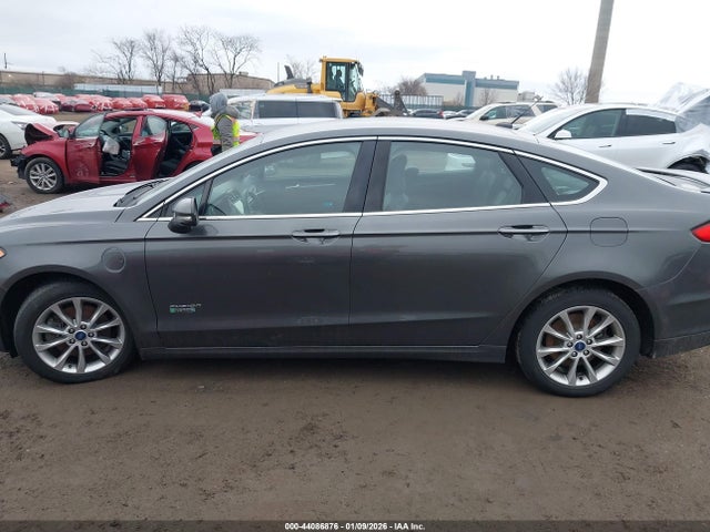 Ford Fusion Energi Titanium 2018 3FA6P0SU1JR123349 Image 14