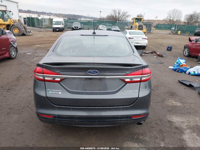 Ford Fusion Energi Titanium 2018 3FA6P0SU1JR123349 Image 16