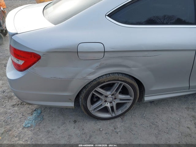 2013 MERCEDES-BENZ C 350 WDDGJ5HB6DF948393 Photo 5