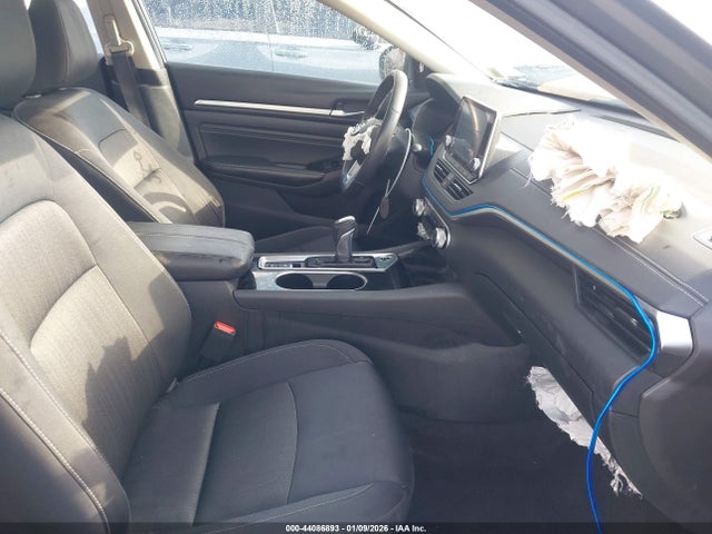 44086893 :رقم المزاد ، 1N4BL4DW2NN340529 vin ، 2022 Nissan Altima Sv Intelligent Awd مزاد بيع