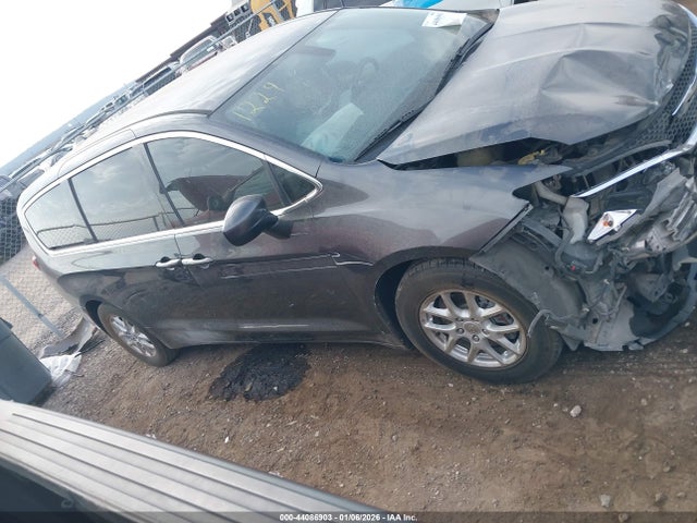 Продаж на аукціоні авто 2017 Chrysler Pacifica Touring, vin: 2C4RC1DG2HR502490, номер лоту: 44086903
