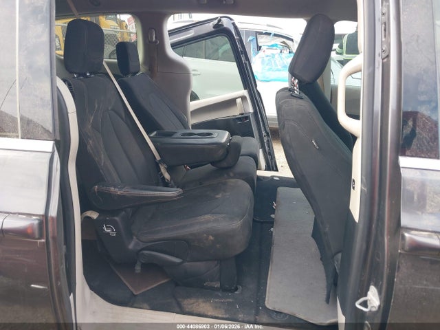 Продаж на аукціоні авто 2017 Chrysler Pacifica Touring, vin: 2C4RC1DG2HR502490, номер лоту: 44086903