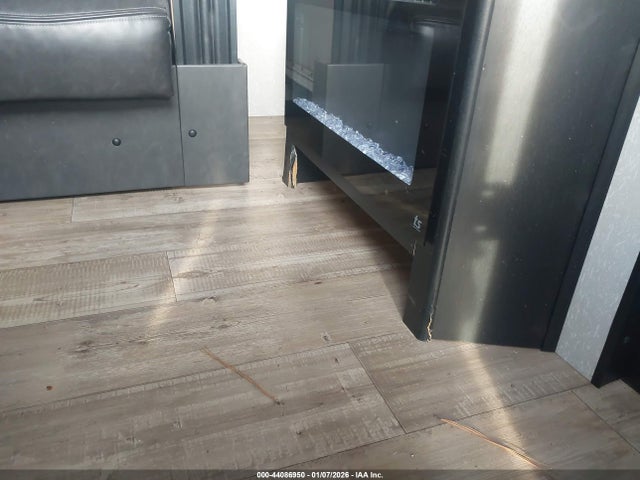 Продажа на аукционе авто 2022 Forest River Grey Wolf, vin: 4X4TCKB25NK080352, номер лота: 44086950