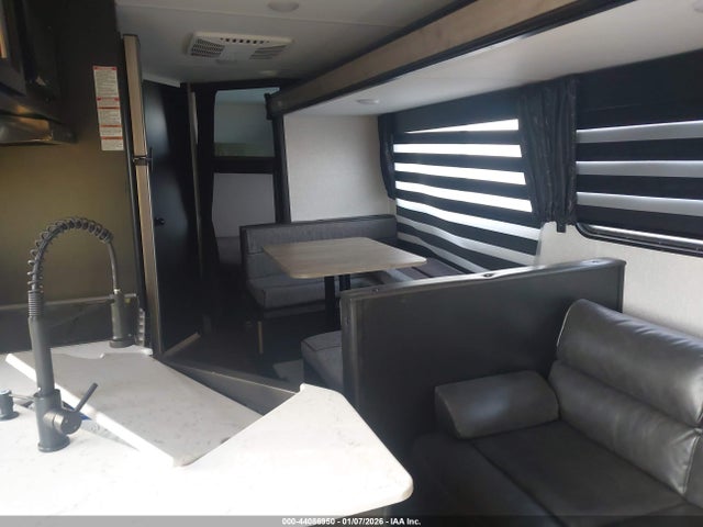 Продажа на аукционе авто 2022 Forest River Grey Wolf, vin: 4X4TCKB25NK080352, номер лота: 44086950