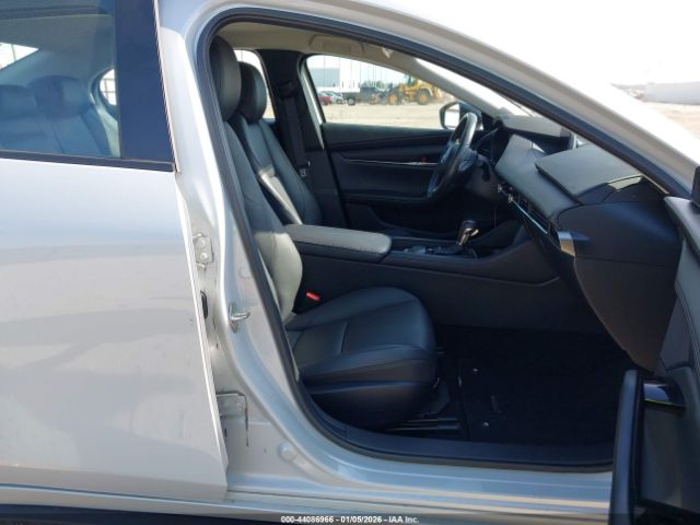 2024 MAZDA MAZDA3 3MZBPABM8RM425693 Photo 4