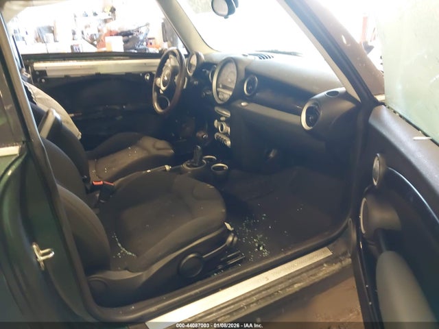 2009 MINI COOPER S WMWMF73519TW80824 Photo 4