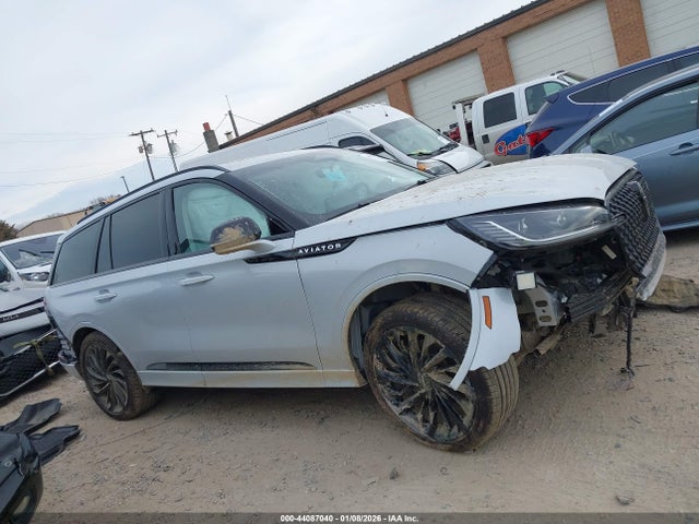 5LM5J7XC1SGL23214 Lincoln Aviator Reserve