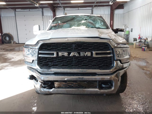 2023 Ram 2500 Tradesman  4x4 8' Box მანქანა იყიდება აუქციონზე, vin: 3C6UR5HJ7PG529461, აუქციონის ნომერი: 44087057