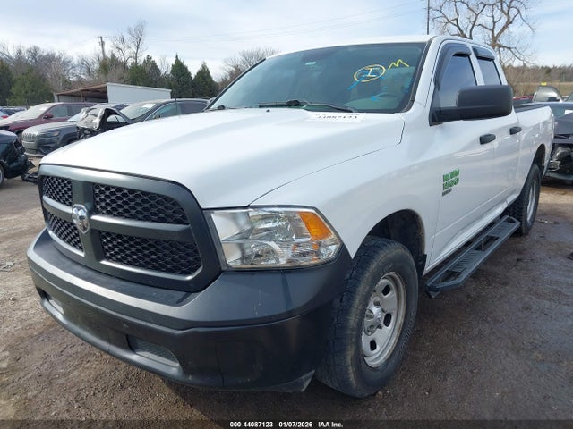 2019 RAM 1500 CLASSIC 1C6RR7FG6KS717981 Photo 1