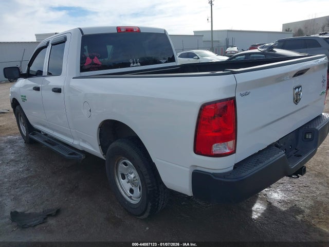 2019 RAM 1500 CLASSIC 1C6RR7FG6KS717981 Photo 2