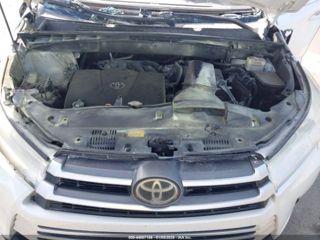 2017 TOYOTA HIGHLANDER 5TDZZRFH5HS234061 Photo 9