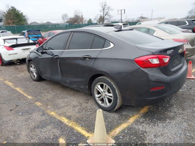 2017 CHEVROLET CRUZE 1G1BE5SM2H7136617 Photo 2