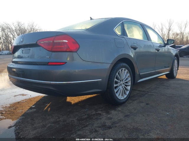 Продаж на аукціоні авто 2016 Volkswagen Passat 1.8t Se, vin: 1VWBS7A3XGC038121, номер лоту: 44087404
