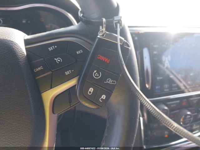 2019 JEEP GRAND CHEROKEE 1C4RJEAG9KC673464 Photo 10