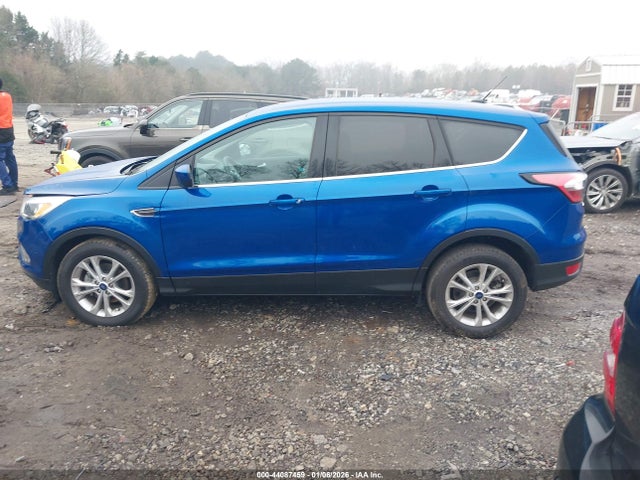 1FMCU0GD7HUD15288 Ford ESCAPE SE