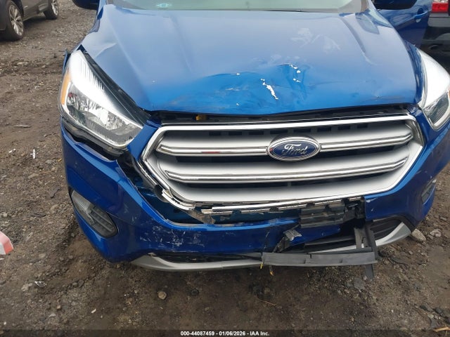 1FMCU0GD7HUD15288 Ford ESCAPE SE