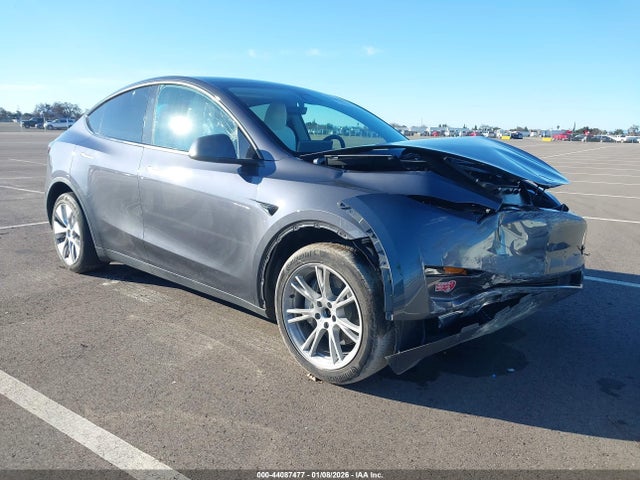 2023 TESLA MODEL Y 7SAYGDEE1PF900804 Photo 0