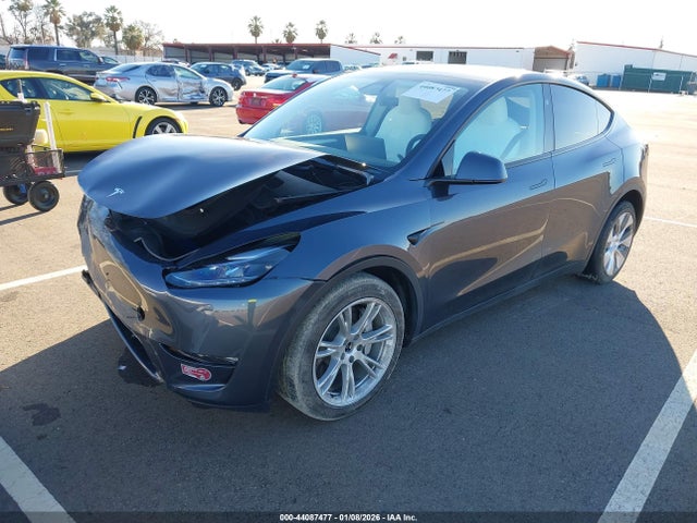 2023 TESLA MODEL Y 7SAYGDEE1PF900804 Photo 1