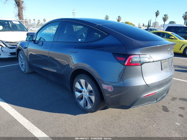2023 TESLA MODEL Y 7SAYGDEE1PF900804 Photo 2