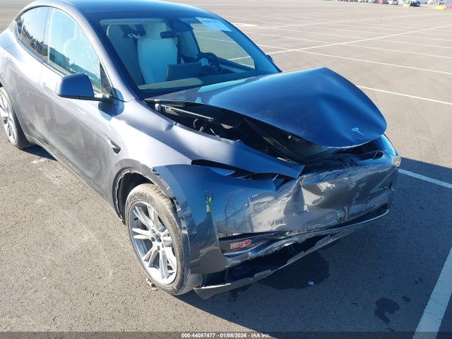 2023 TESLA MODEL Y 7SAYGDEE1PF900804 Photo 5