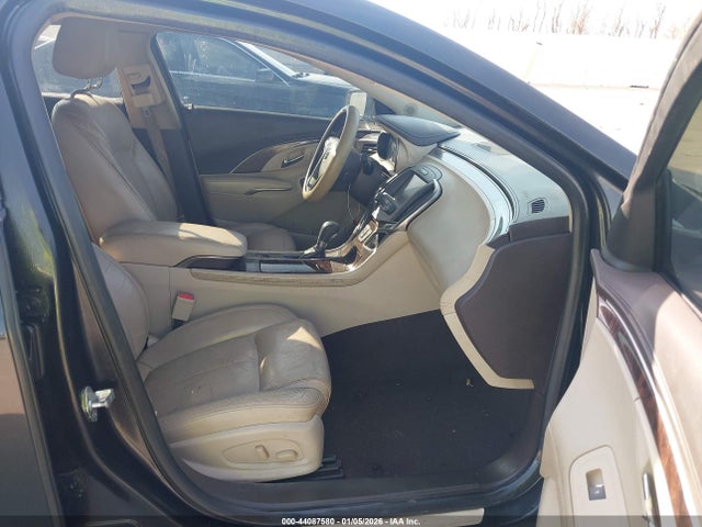 1G4GB5G34FF328481 Buick lfx