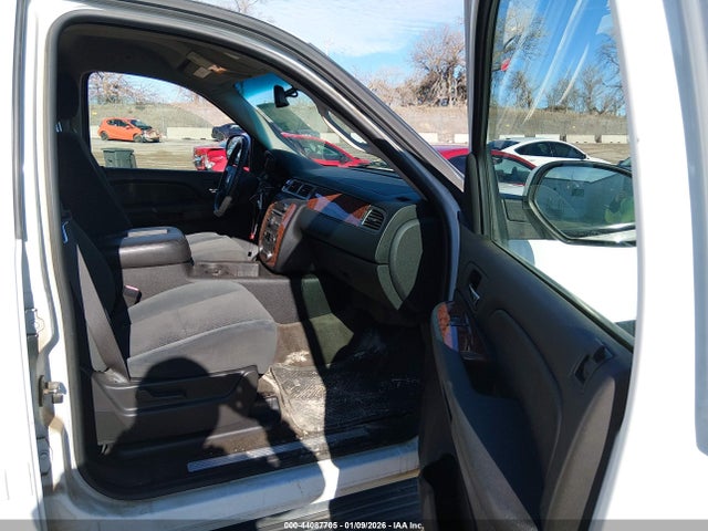2007 CHEVROLET SUBURBAN 1500 1GNFK163X7J341221 Photo 4