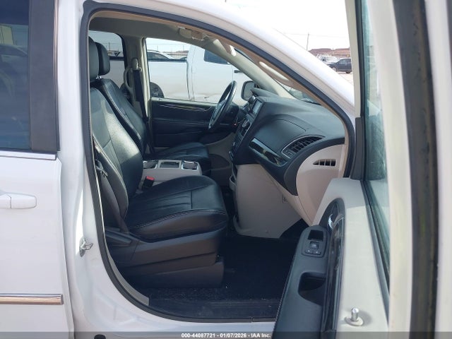 2015 CHRYSLER TOWN & COUNTRY 2C4RC1BG2FR716007 Photo 4