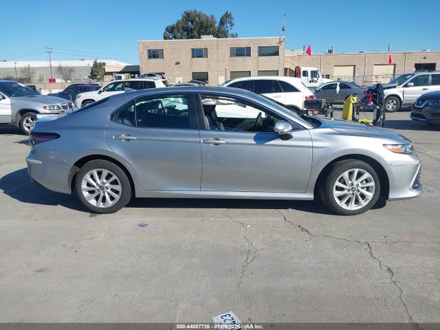 4T1C11AK8RU915034 Toyota CAMRY LE