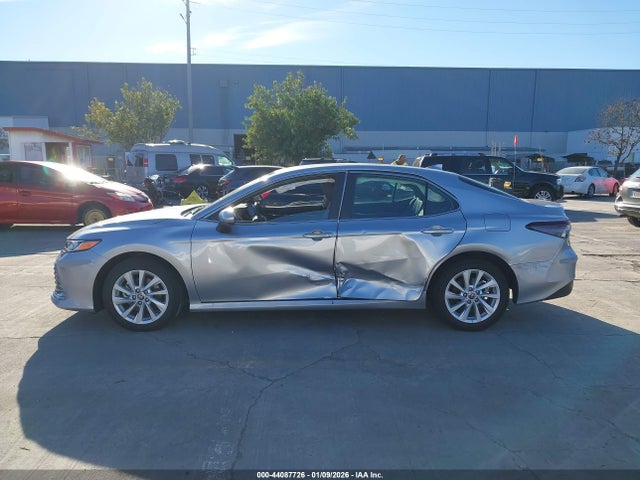 4T1C11AK8RU915034 Toyota CAMRY LE