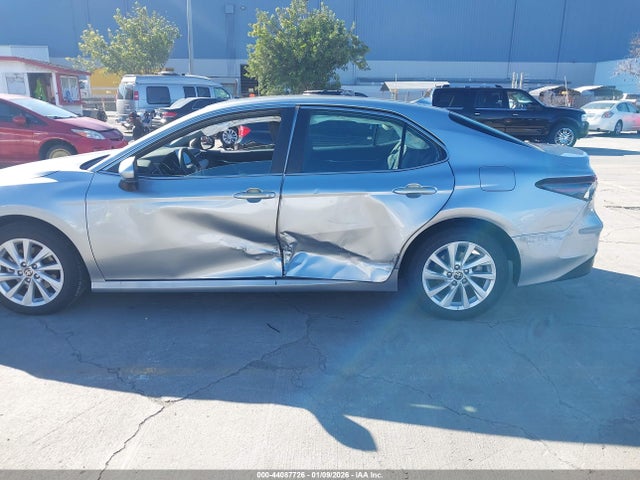 4T1C11AK8RU915034 Toyota CAMRY LE