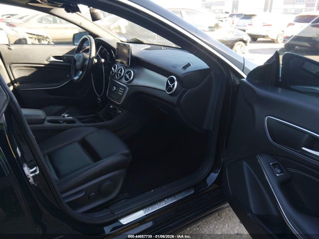 2016 MERCEDES-BENZ CLA 250 WDDSJ4EB9GN312439 Photo 4