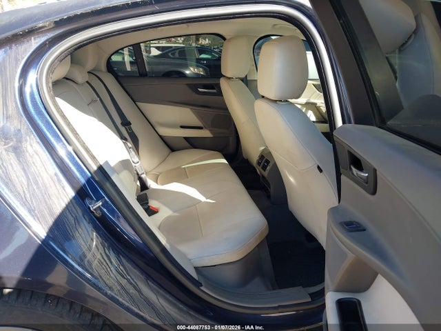 Jaguar Xe 35t Premium 2017 SAJAD4BV2HA970934 Image 8