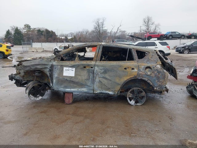 2015 Toyota Rav4 Xle მანქანა იყიდება აუქციონზე, vin: 2T3WFREV0FW173569, აუქციონის ნომერი: 44087790