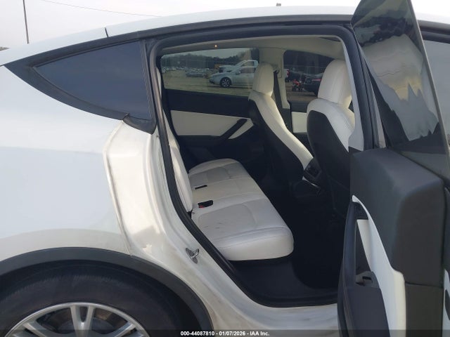 Aukcja sprzedaży 2021 Tesla Model Y Standard Range Rear-wheel Drive, vin: 5YJYGDED7MF103408, numer aukcji: 44087810