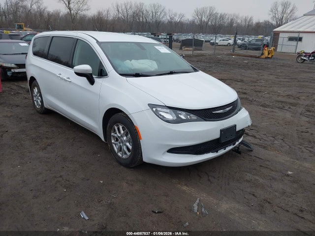 2022 CHRYSLER VOYAGER 2C4RC1CG0NR105065