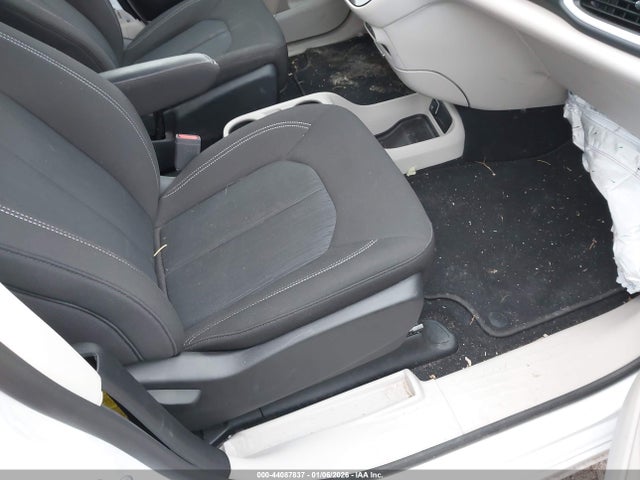 2022 CHRYSLER VOYAGER 2C4RC1CG0NR105065 Photo 4