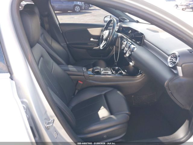 2020 MERCEDES-BENZ A 220 W1K3G4EB1LJ206488 Photo 4