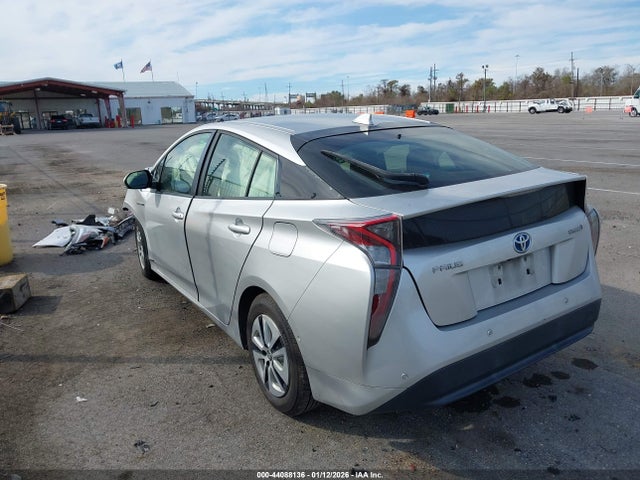 44088136 :رقم المزاد ، JTDKBRFUXH3574973 vin ، 2017 Toyota Prius Two مزاد بيع