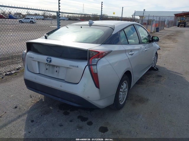44088136 :رقم المزاد ، JTDKBRFUXH3574973 vin ، 2017 Toyota Prius Two مزاد بيع