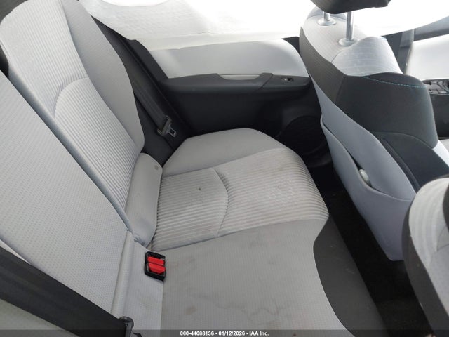 44088136 :رقم المزاد ، JTDKBRFUXH3574973 vin ، 2017 Toyota Prius Two مزاد بيع