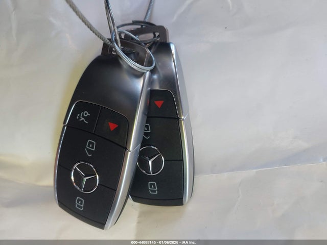 W1N0G8DB9NV390363 Mercedes-Benz Glc 300 Suv