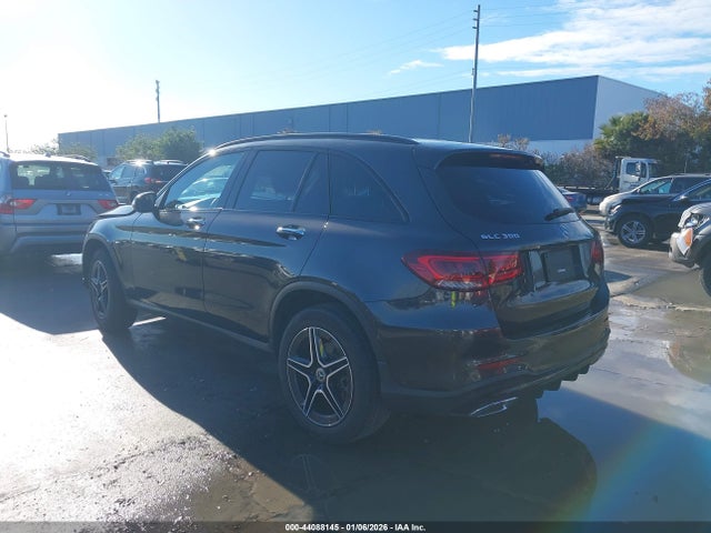 W1N0G8DB9NV390363 Mercedes-Benz Glc 300 Suv
