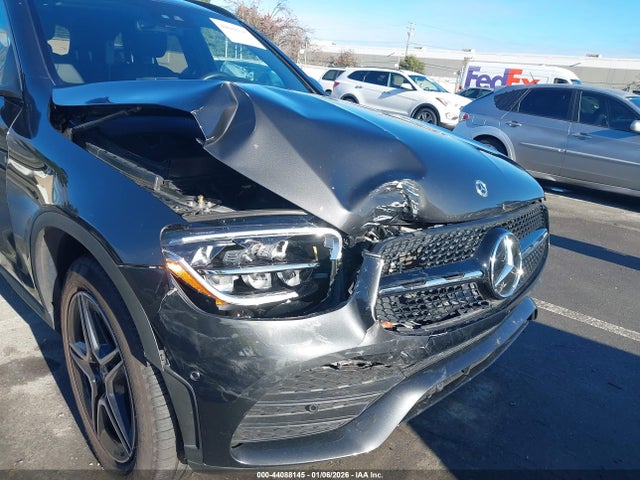W1N0G8DB9NV390363 Mercedes-Benz Glc 300 Suv