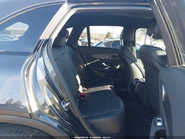 W1N0G8DB9NV390363 Mercedes-Benz Glc 300 Suv