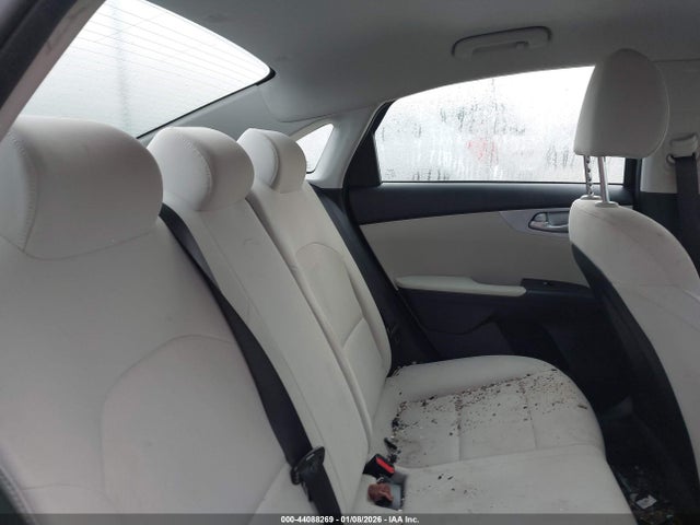 3KPF24AD3PE574719 KIA Forte Lxs