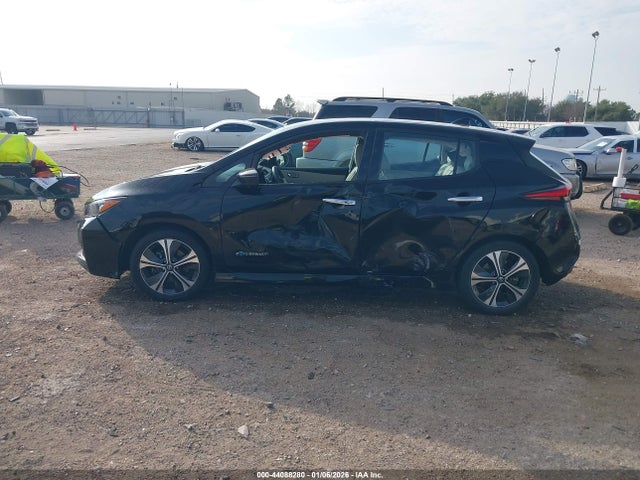 1N4AZ1CPXJC317203 Nissan Leaf Sl