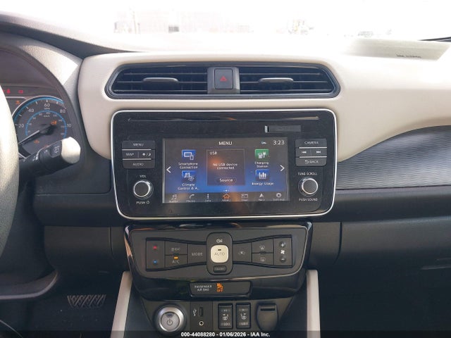 1N4AZ1CPXJC317203 Nissan Leaf Sl