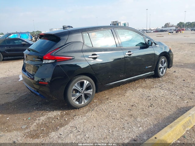 1N4AZ1CPXJC317203 Nissan Leaf Sl